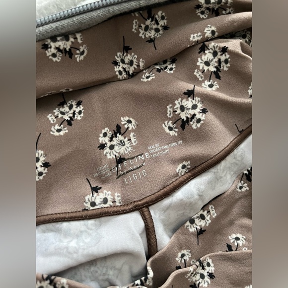 Aerie Neutral Floral Leggings - Picture 4 of 4